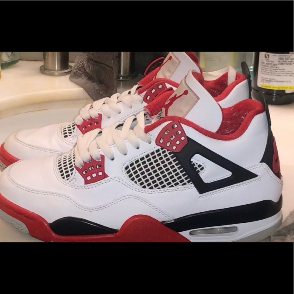 Air Jordan 4 Retro Size 8